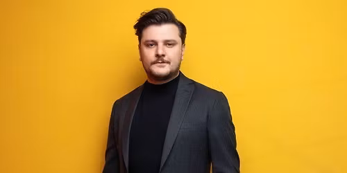 Ekin Uzunlar in istanbul