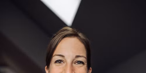 S\u00e9ance EN GROUPE d\u2019hypno-relaxation avec Chlo\u00e9 Schonckert