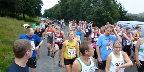 Shining Tor fell race 2026