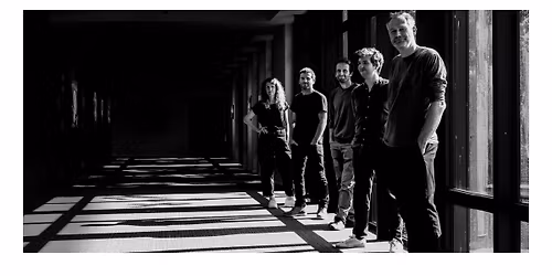 Het Onderspit \u2022 Tussen Nog Nie en Nie Meer