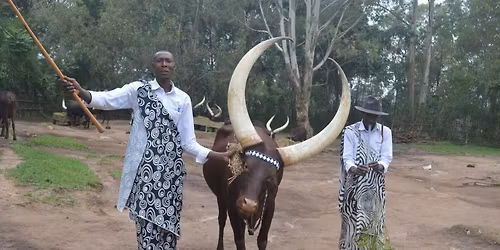 Ruanda - dr. Sz\u0171cs Tam\u00e1s \u00e9s dr. Krist\u00f3f Ilona az Egri Vil\u00e1gj\u00e1r\u00f3 Klubban