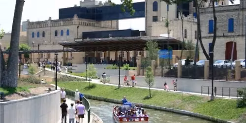 A Walk at the Pearl and Our Second Trip to Otto's Icehouse!