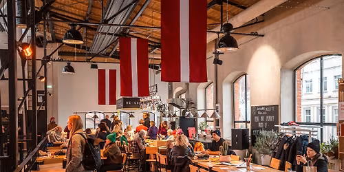 Valsts sv\u0113tku brokastis \u0100genskalna tirg\u016b. Gatavo Dzintars Kristovskis un Madara Biedri\u0146a