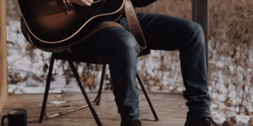 LIVE MUSIC with Reese Glover