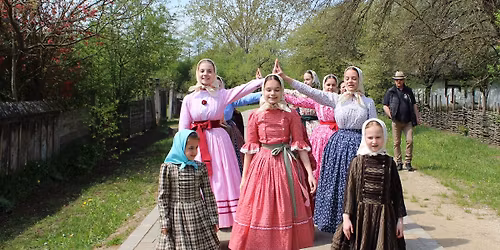 P\u00fcnk\u00f6sdi sokadalom