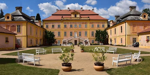 Festival j\u00eddla na z\u00e1mku Kr\u00e1sn\u00fd Dv\u016fr