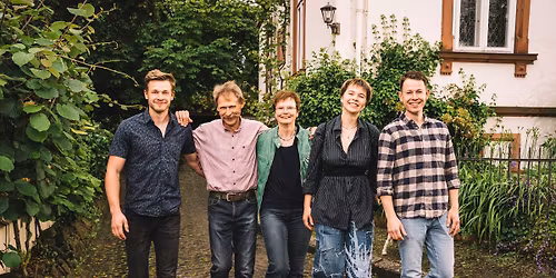 Advents-Gl\u00fchwein-Treff mit Weineinkauf