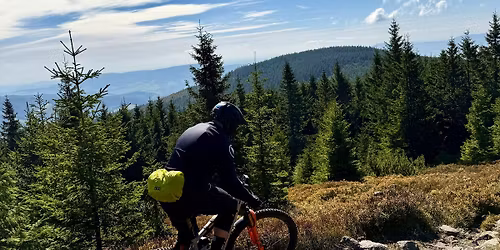 Bor\u00f3wkowy szlak - graniczne enduro