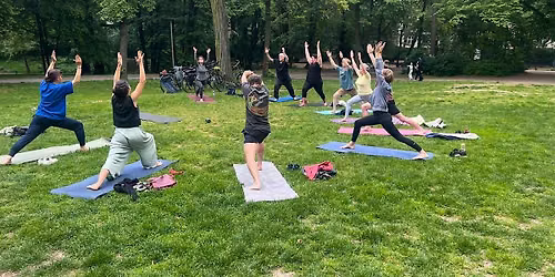 Sunset Yoga im Park - Perelsplatz (Friedenau)