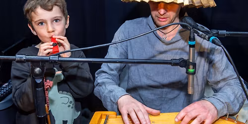 Kurhauzo nyk\u0161tuko klubas. Stalo teatras \u201eI\u0161mani kepur\u0117"