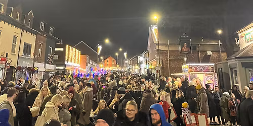 Eastwood Christmas Lights Switch On