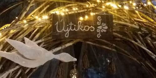 XIII. M\u00e1rton napi l\u00e1mp\u00e1s felvonul\u00e1s