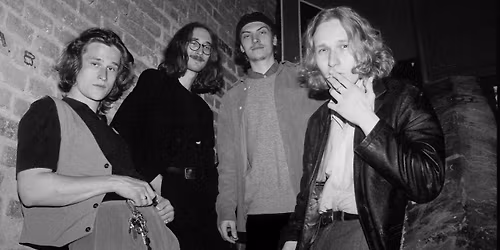 BLUE CHESTERFIELD ( cz )