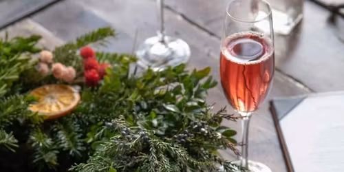 Wines and Wreaths Workshop