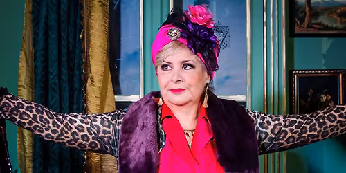 Akt heged\u0171vel \/\/ Gy\u0151r