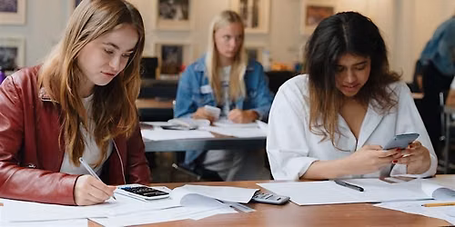 Holiday workshops: Intro to space science (Year 7-9)