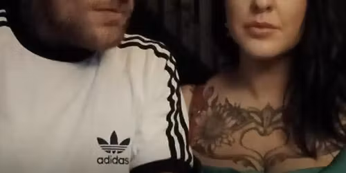 Niamh and Frankie live at The Peacock