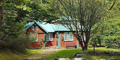 Tr\u00e4dg\u00e5rdsdag i Alphems Arboretum