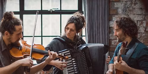 Fleecey Folk: Tamsin Elliott Trio