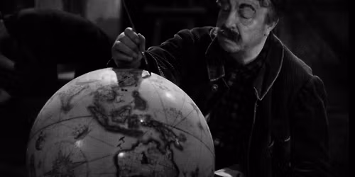 Who Killed Santa Claus? (New Restoration)