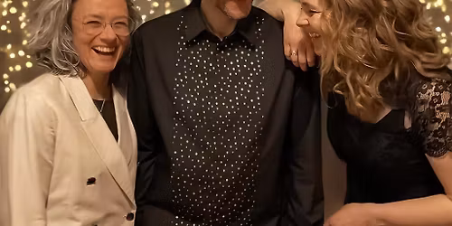 \ud83c\udf84 JULETR\u00c6ST\u00c6NDING P\u00c5 TORVET I HERNING \ud83c\udf84