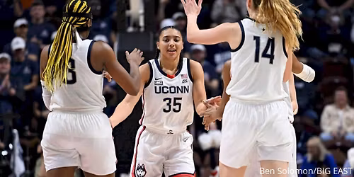 Parking Marquette Golden Eagles at UConn Huskies Womens Basketball