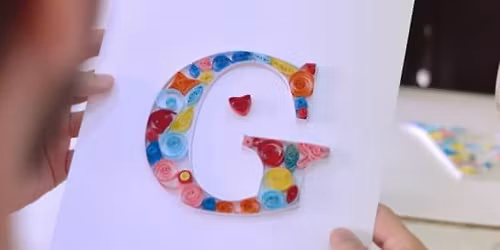 Crea tu inicial a trav\u00e9s de la t\u00e9cnica de quilling