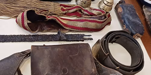 KATONAI R\u00c9GIS\u00c9GGY\u0170JT\u0150K TAL\u00c1LKOZ\u00d3JA