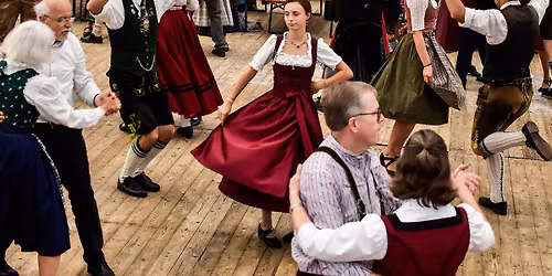 Kocherlball beim Herbstvolksfest 