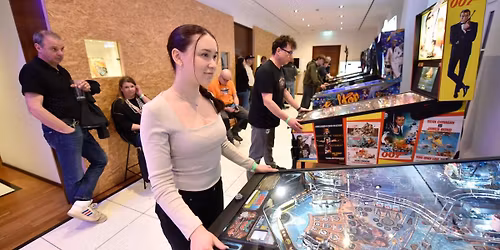 Flipperparty @ Massif Central, Frankfurt am Main