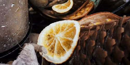 RESIN Beginner Class (CHRISTMAS COASTERS)