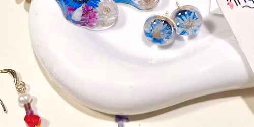 Real Flower & Resin Jewelry Workshop 2