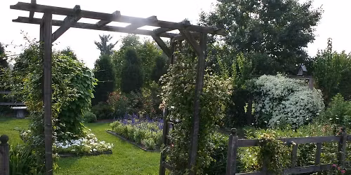 Garden Tour at Donohoe Center