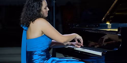 Serena VALLUZZI, pianoforte