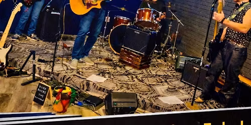 Jukebox Junkies@Clutch Lanes