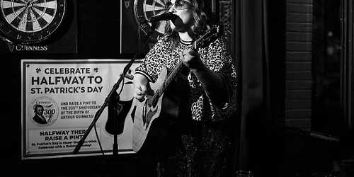 Michelle Wolf LIVE @ Raven Cafe!