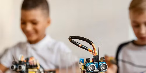 Robotics Course for Kids in Abu Dhabi