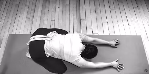 Viri Yoga Club: Wednesday Evening Vinyasa