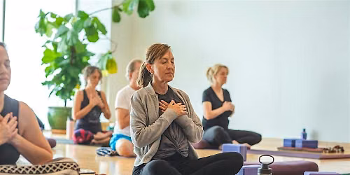 Love Your Body: A 2-week Journey Into Your Body, Your Energy & Your Emotional Well-Being