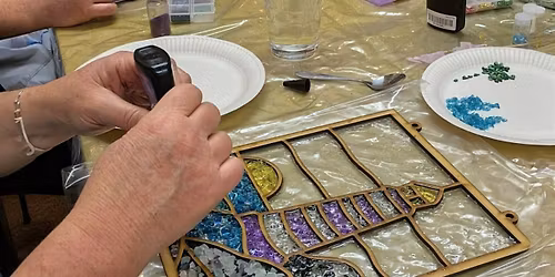 Resin \u2018Stained Glass\u2019 Hanger Workshop