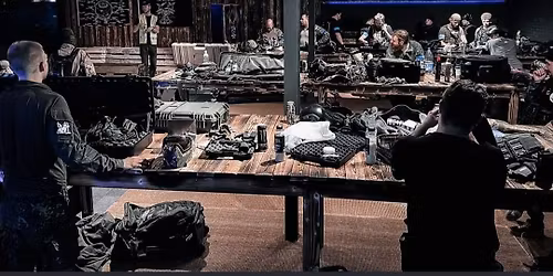 SPILDAG JULEDAG AGEEK ACTION FACTORY