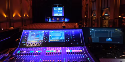 FALTER Arena - Journalismus Live \/\/ STADTSAAL Wien