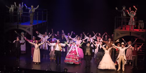 Les Mis\u00e9rables, c'est la faute \u00e0 Voltaire - com\u00e9die musicale