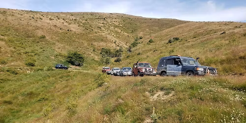 4WD overland from the coast to the Strath Taieri