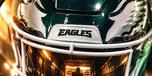 EAGLES VS TITANS \/\/ OFFICIAL WATCH PARTY