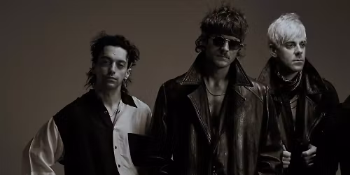 BOYS LIKE GIRLS, I DONT KNOW HOW BUT THEY FOUND ME, Arrows in Action in City of New York