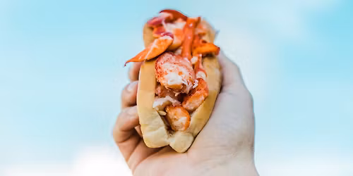 Cousins Maine Lobster Food Truck visits LAKE FOREST!!