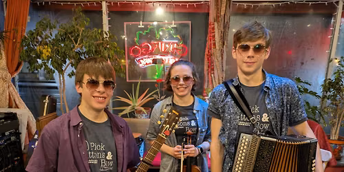 Pick, Buttons, and Bow concert at Arts on Lafond