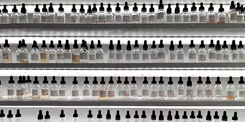 Introduction to Perfume Blending, with Julianne Lee (in person)