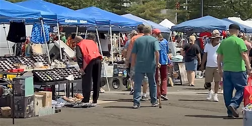 Franklin Mills Outdoor Flea Market
